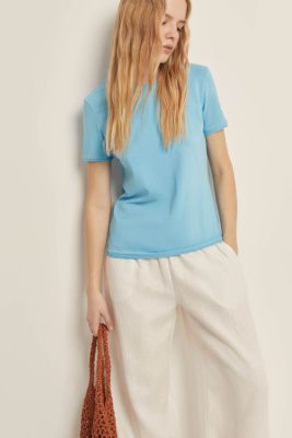 Футболка приталенного силуэта