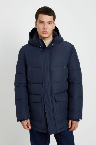 Утепленное полупальто с накладными карманами и капюшоном