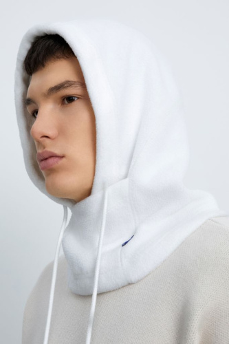 Флисовый капор из коллаборации с maneken