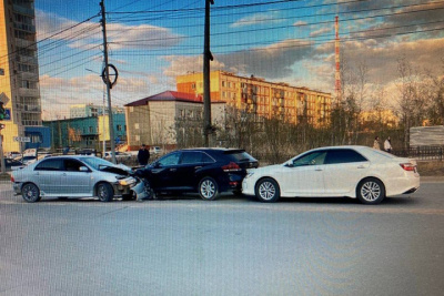 Пьяный водитель устроил тройное ДТП с пострадавшими в Якутске / ЯСИА Якутск Якутск Республика Саха (Якутия)