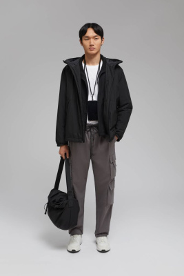 Утепленная куртка с капюшоном