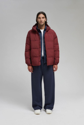 Утепленная куртка с капюшоном