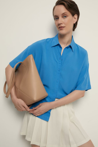 Блузка свободного кроя с коротким рукавом