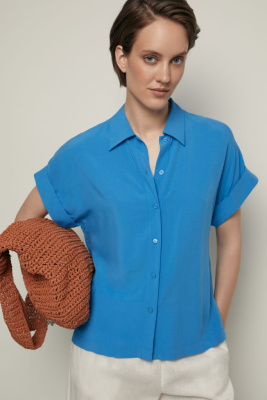 Блузка с коротким рукавом и отложным воротником