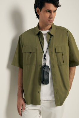 Рубашка с нагрудными карманами и принтом