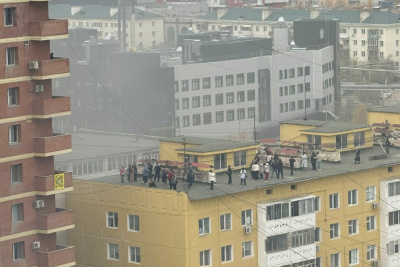 «Пришлось прыгать на крышу соседнего дома»: очевидцы рассказали о пожаре на улице Курашова в Якутске / Саина Титова Якутск Якутск Республика Саха (Якутия)