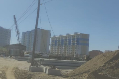 Грузовой автомобиль стал причиной отключения света в районе Покровского тракта в Якутске / ЯСИА Якутск Якутск Республика Саха (Якутия)