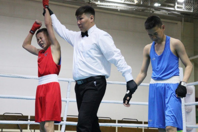 Боксёры из двадцати команд провели первые бои на спартакиаде учащихся Якутии / Дьулустаан Сергеев Якутск Якутск Республика Саха (Якутия)