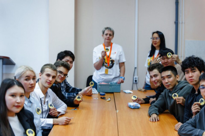 Сотрудники «Таас-Юрях Нефтегазодобычи» провели профориентационные мероприятия для будущих нефтяников / ЯСИА   