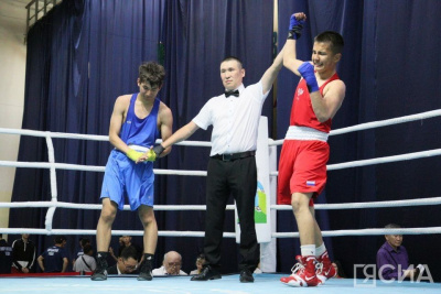 Сборная Якутска стала лучшей на боксёрском турнире спартакиады учащихся республики / Дьулустаан Сергеев Якутск Якутск Республика Саха (Якутия)