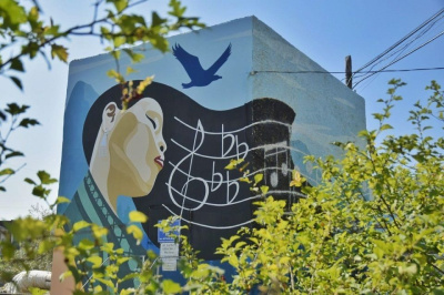 Сегодня последний день приёма заявок от художников на создание муралов в Тикси и Мохсоголлохе / ЯСИА   