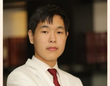 В Якутии выпускник Физико-технического лицея сдал ЕГЭ по математике на 100 баллов / ЯСИА   Республика Саха (Якутия)