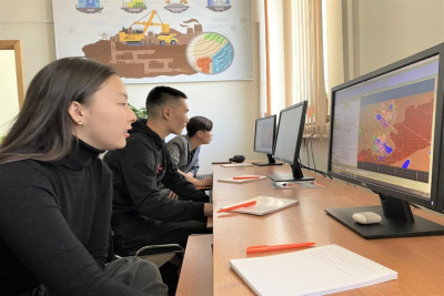 «Полиметалл» провел мастер-класс на уникальном тренажере для студентов-геологов / ЯСИА   