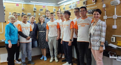 Школьники политехнического лицея получили документы МРТК о первой профессии /    