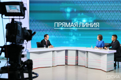 На прямые линии Айсена Николаева за все годы поступило более 10 тысяч вопросов / ЯСИА   