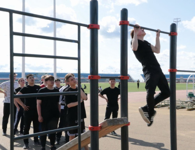«Физика» требует выносливости и навыка /    