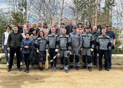 Сразу несколько предприятий АЛРОСА вышли на субботники /    