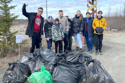 600 кг мусора за 2 часа: субботник в Удачном /    