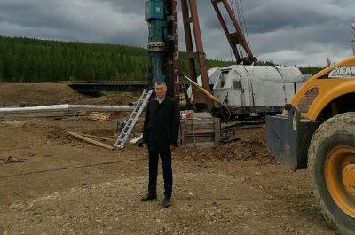 Новый мост через реку Чуоналыр начали строить в Мирнинском районе / ЯСИА   