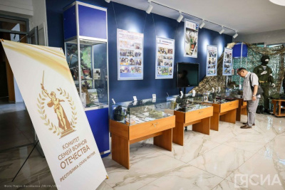 В Якутске открыли выставку, посвящённую медикам в зоне СВО / Саина Титова Якутск Якутск Республика Саха (Якутия)