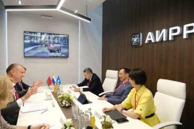 Глава Якутии предложил открыть в Нерюнгри производство запчастей для горной техники / ЯСИА  Нерюнгринский Республика Саха (Якутия)