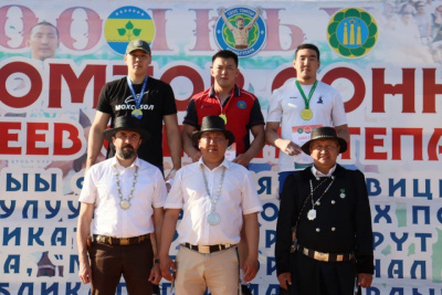 На турнире по многоборью в Чурапче на победу претендуют ряд спортсменов / Дьулустаан Сергеев   