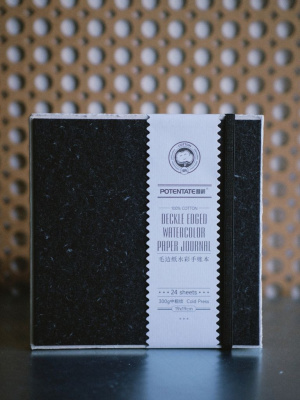 Скетчбук для акварели Potentane 19x19 см 24 л 300 г, 100% хлопок, среднее зерно, рельефный край, чёрный