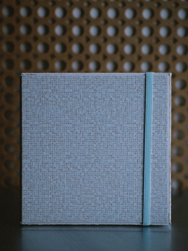 Скетчбук для акварели Potentane 19x19 см 24 л 300 г, 100% хлопок, мелкое зерно, рельефный край, голубой