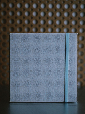 Скетчбук для акварели Potentane 19x19 см 24 л 300 г, 100% хлопок, мелкое зерно, рельефный край, голубой