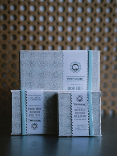 Скетчбук для акварели Potentane 24 л 300 г, 100% хлопок, мелкое зерно, рельефный край, голубой