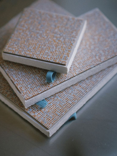 Скетчбук для акварели Potentane 19x19 см 24 л 300 г, 100% хлопок, мелкое зерно, рельефный край, оранжевый