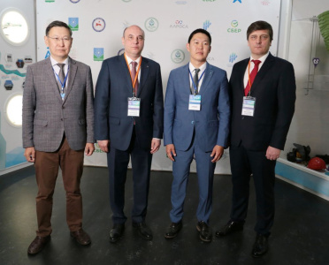 Подписаны соглашения с Целевым фондом будущих поколений и Фондом развития инноваций республики /  Мирный Мирнинский Республика Саха (Якутия)