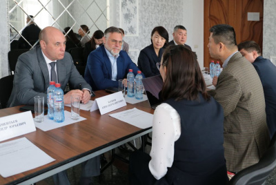 Гостя интересует литий /    