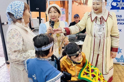 Для семей с особенными детьми провели традиционный праздник Ысыах / ЯСИА   