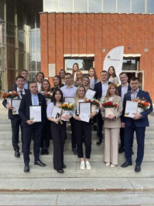 Новые победы молодых специалистов "Таас-Юрях Нефтегазодобычи" /    