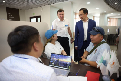 Работу филиала фонда «Защитники Отечества» проверил глава Якутии / ЯСИА   