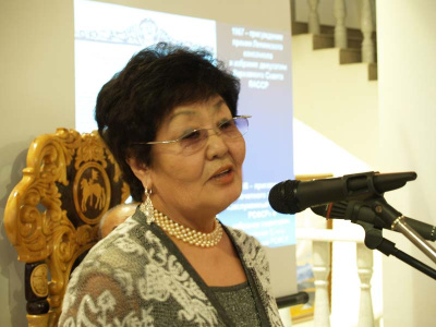 В АГИКИ выпустили учебное пособие про традиционное искусство народов Арктики / ЯСИА   