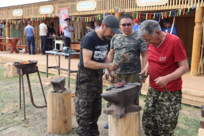 Якутские ножи представили мастера на Ысыахе Олонхо / Нарыйа Пахомова Томтор Оймяконский Республика Саха (Якутия)
