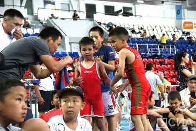 Более 500 юных борцов из пяти стран вышли на ковёр турнира Павла Пинигина в Якутске / Дьулустаан Сергеев Якутск Якутск Республика Саха (Якутия)