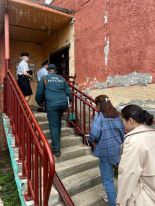 Наша задача - защитить детей! /    