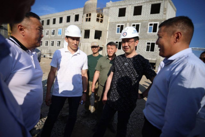 В Хатассах в этом году построят дополнительное здание и обновят основное здание школы / ЯСИА   