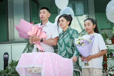 АЛРОСА погасит ипотечный кредит родителей миллионного жителя Якутии / ЯСИА Мирный Мирнинский Республика Саха (Якутия)