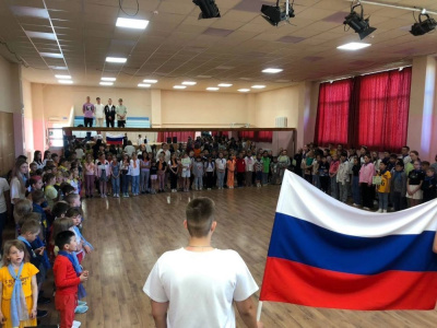 Открыли «Гармонию» с исполнения гимна России /    