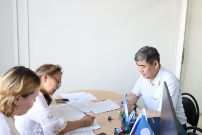 Кандидаты в народные депутаты Госсобрания (Ил Тумэн) начали подавать документы / ЯСИА   