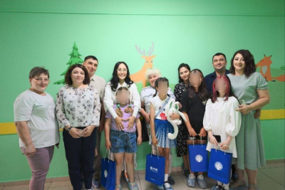 Людмила Николаева встретилась с детьми, состоящими на онкологическом учете в Алданском районе / Дьулустаан Сергеев  Алданский 