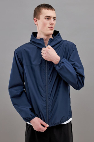 Ветровка с капюшоном из капсулы sport