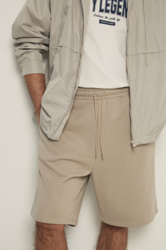 Шорты на резинке