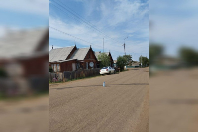 Ребёнка госпитализировали в реанимацию после наезда автомобиля в Мирнинском районе / ЯСИА   