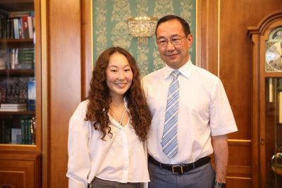 Глава Якутии встретился с заслуженным мастером спорта Анастасией Диодоровой / ЯСИА   