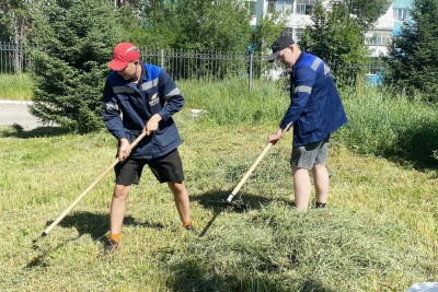 Компания «Якутуголь» трудоустраивает школьников на лето / ЯСИА   